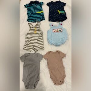 6 Adorable Rompers and Onesies - 9 months